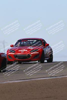 media/Oct-26-2025-CalClub SCCA (Sun) [[8ce1e69566]]/Group 5/Grapevine/